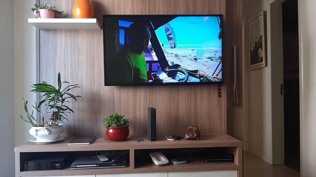 Apartamento em Coqueiros 2 Dorm 