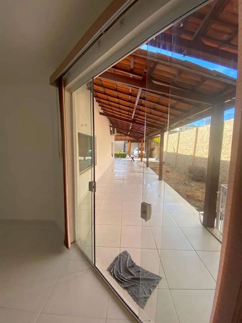 Casa a venda no Icarai troca pego até 250 mil restante no dinheiro  carro ou apt  - Foto 2