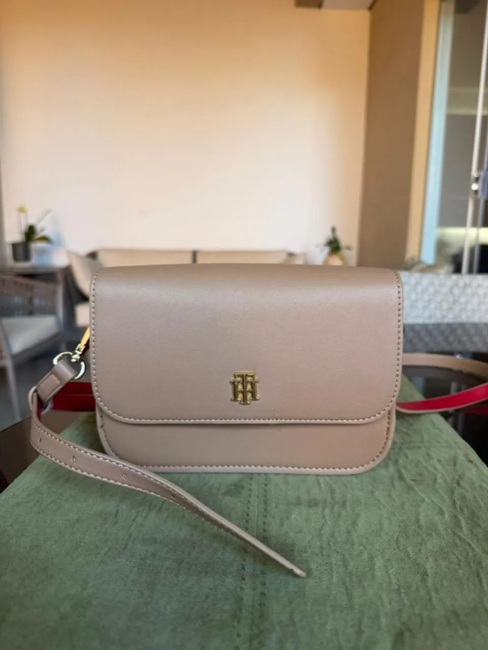 Bolsa Tommy Hilfiger original em perfeito estado - Foto 3
