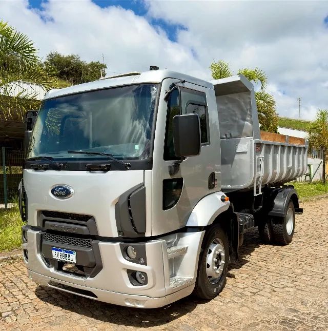 FORD CARGO 1319 4x2 2013 - Foto 5