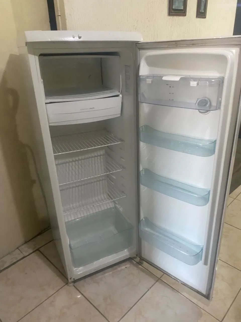 Geladeira Electrolux simples  - Foto 4