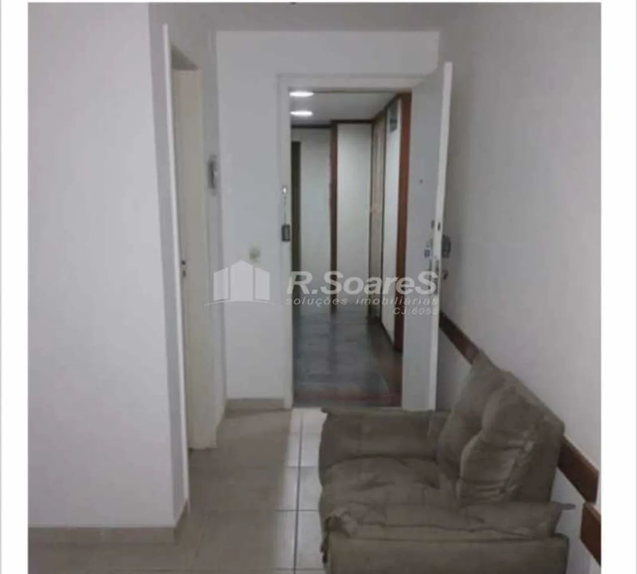 Sala : / Comercial / Centro