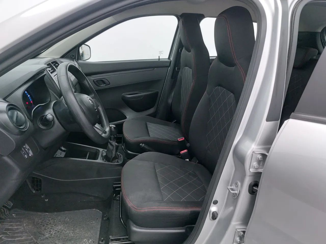 Renault Kwid 1.0 Zen, foto 16 de 18