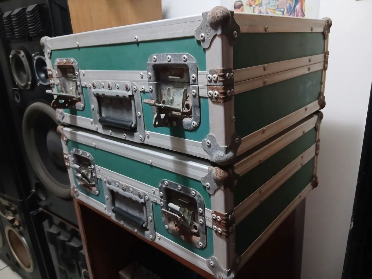 PAR DE CASES PARA TOCA DISCOS - Foto 2