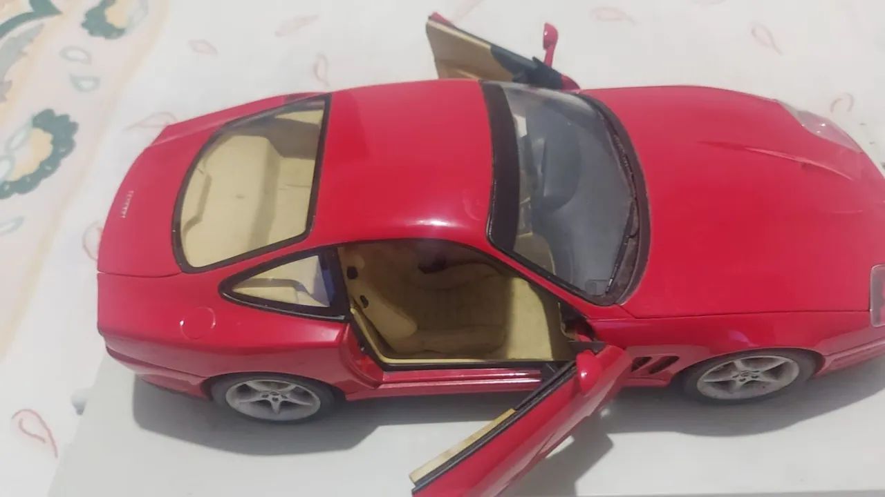 Miniatura Ferrari 550 Maranello 1:18 - Foto 5