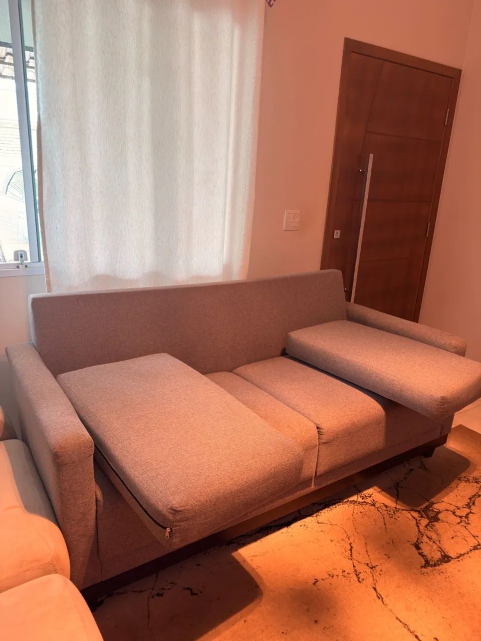 Sofá Living 2 Lugares Estofados Catarinense Modelo Palermo - Linho Cinza e Base em Madeira - Foto 3