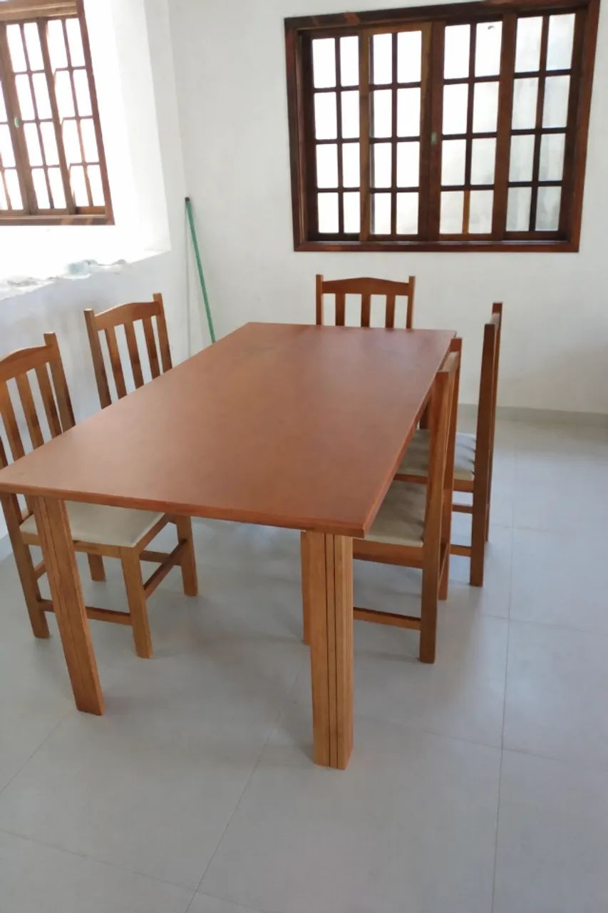 Mesa com 6 lugares