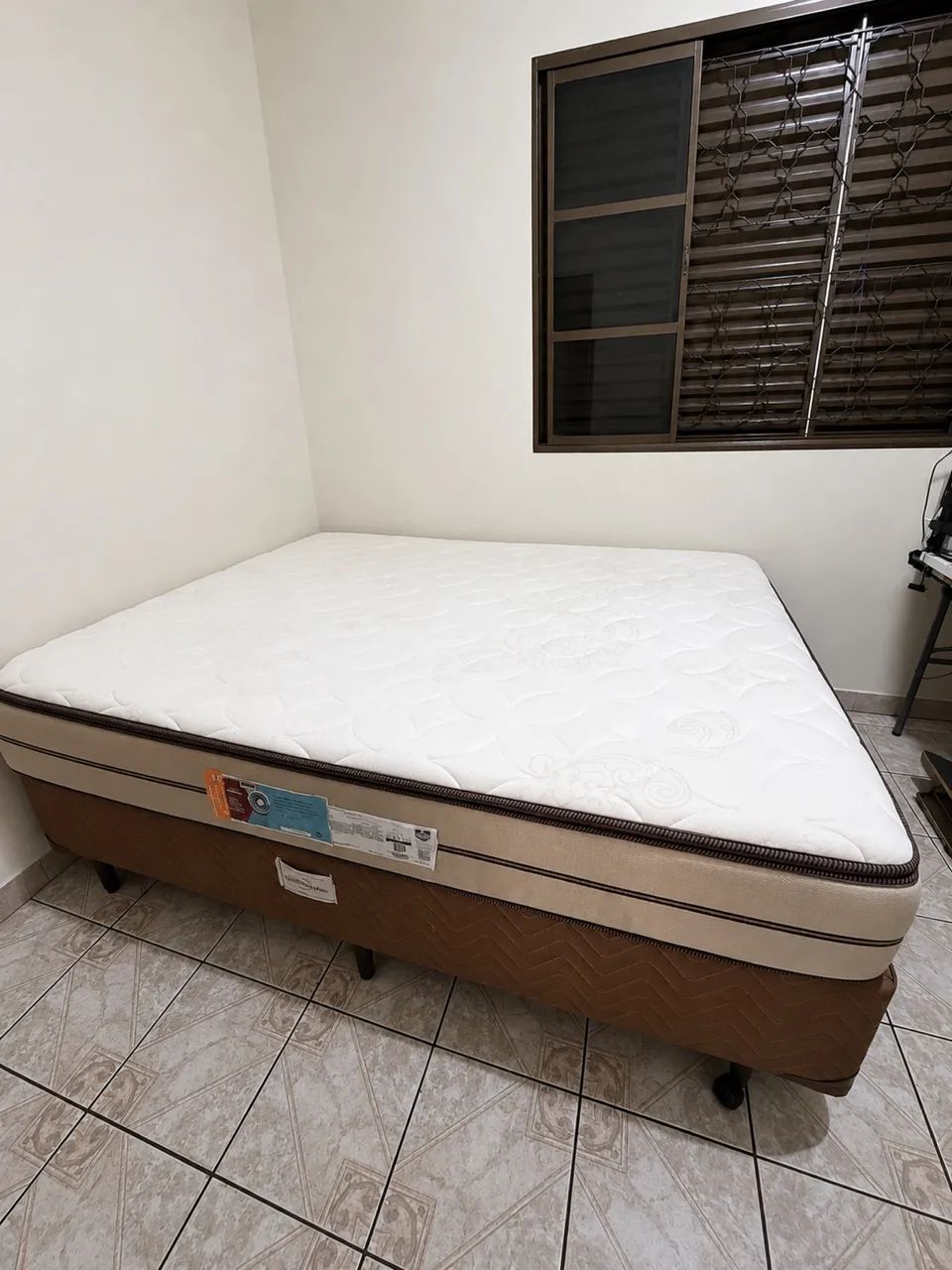 cama queen american flex box com colchão