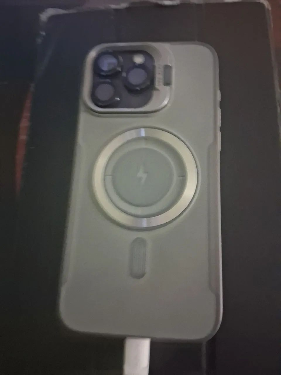 Celular  iPhone  15?