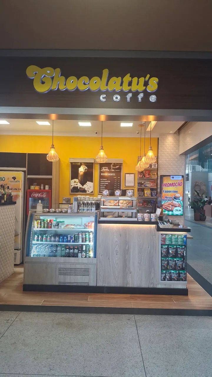 Atendente de cafeteria no Aeroporto de Aracaju 
