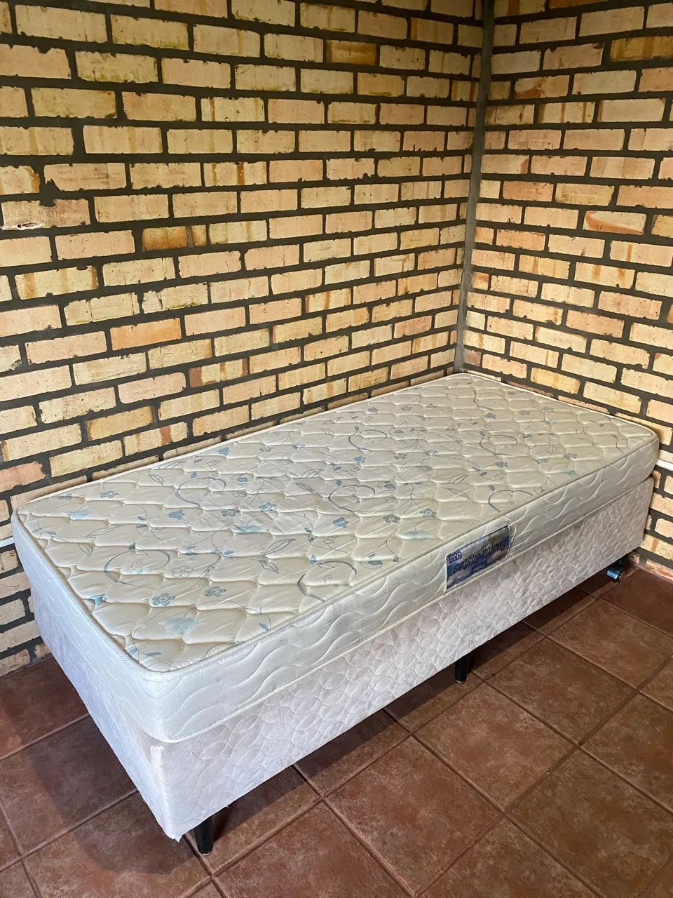 Base box ortobom com colchão