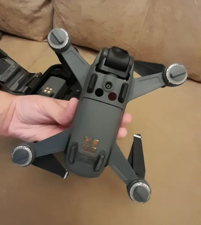 Drone dji spark fly more combo c/ estação - Foto 3