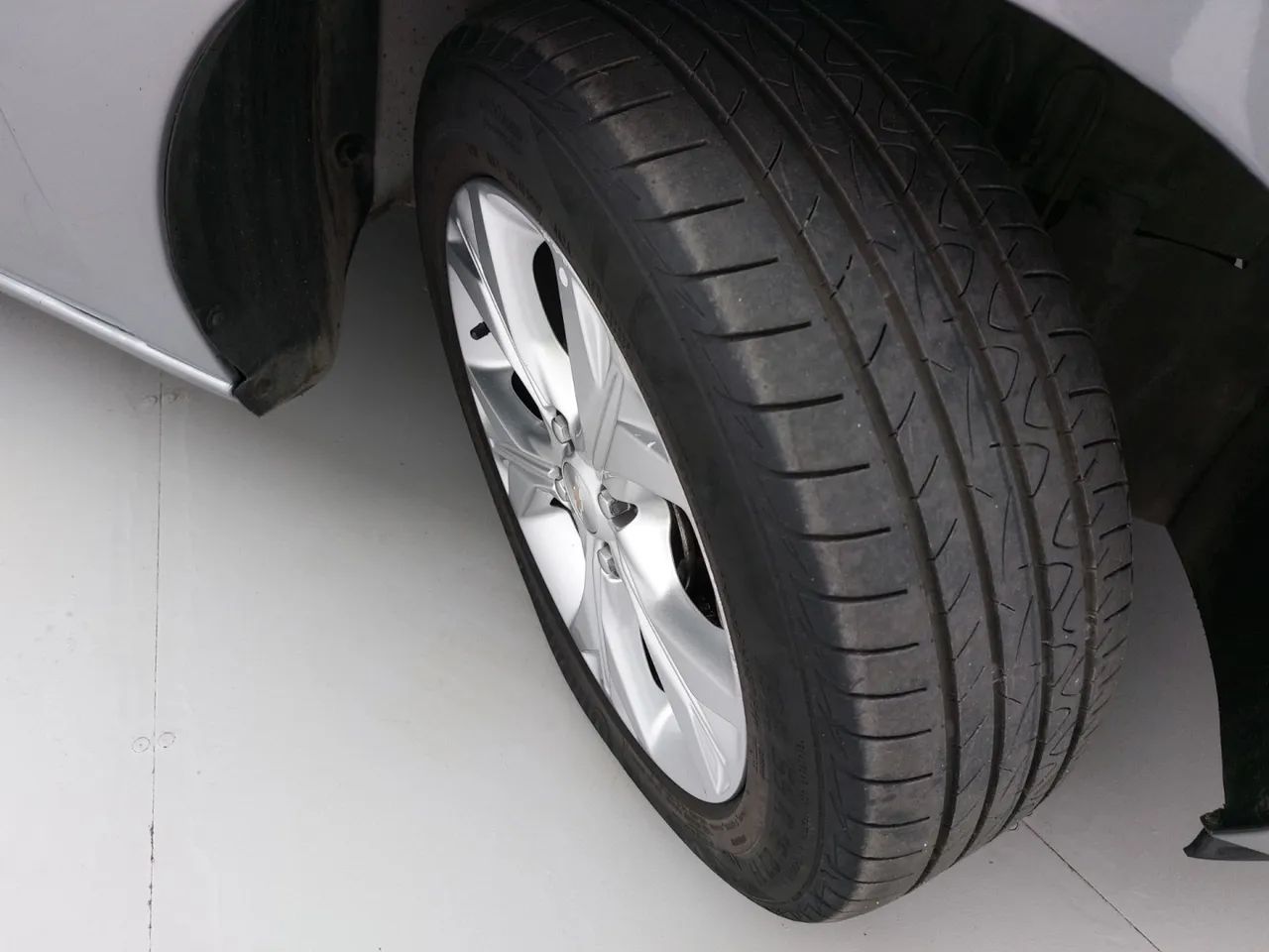Chevrolet Onix Plus LTZ 1.0 12V TB Flex Aut. 4P, foto 13 de 18