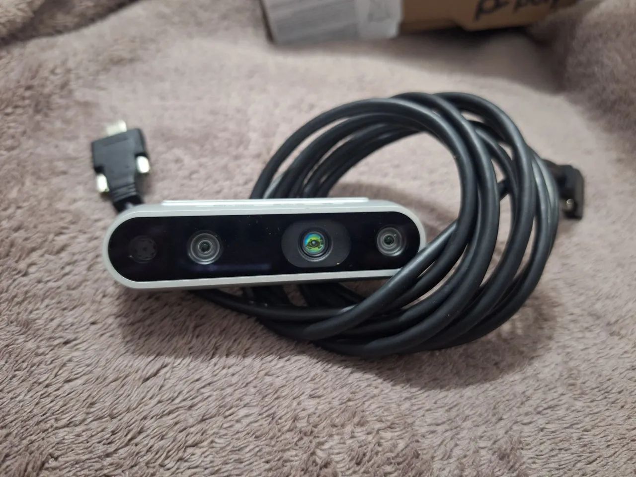 Câmera de profundidade Intel RealSense Depth Camera D435i.
