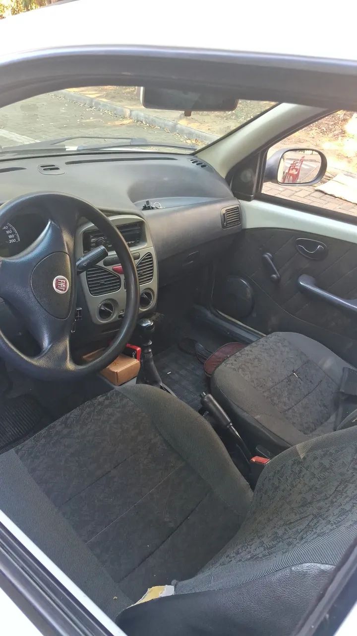 Fiat Strada 1.4 MPI Fire Flex 8V CS 2012