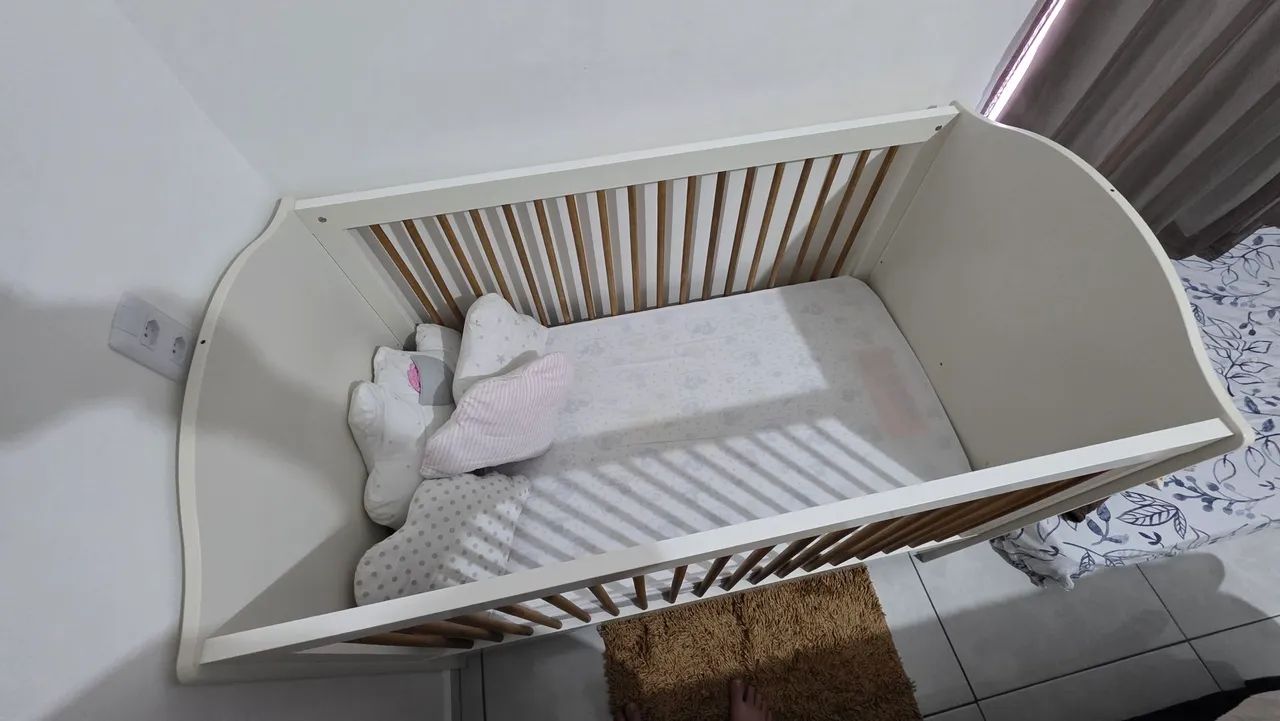 Vendo berço com colchao