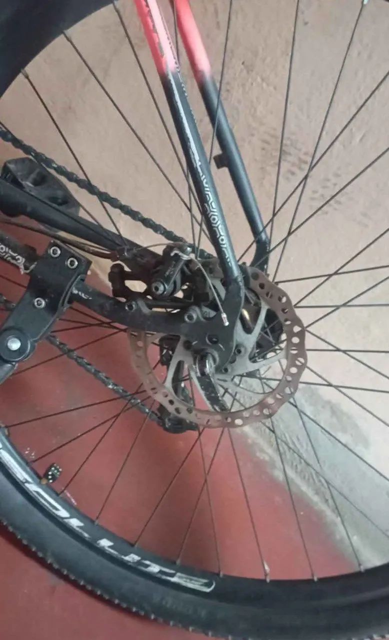 Bicicleta aro 29 usada aceito troca 
