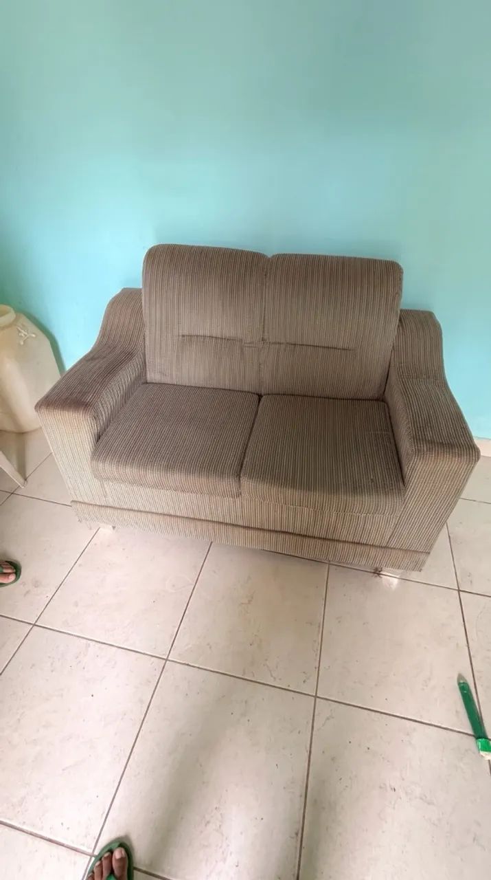 VENDO SOFÁ 2 LUGARES SEMINOVO 