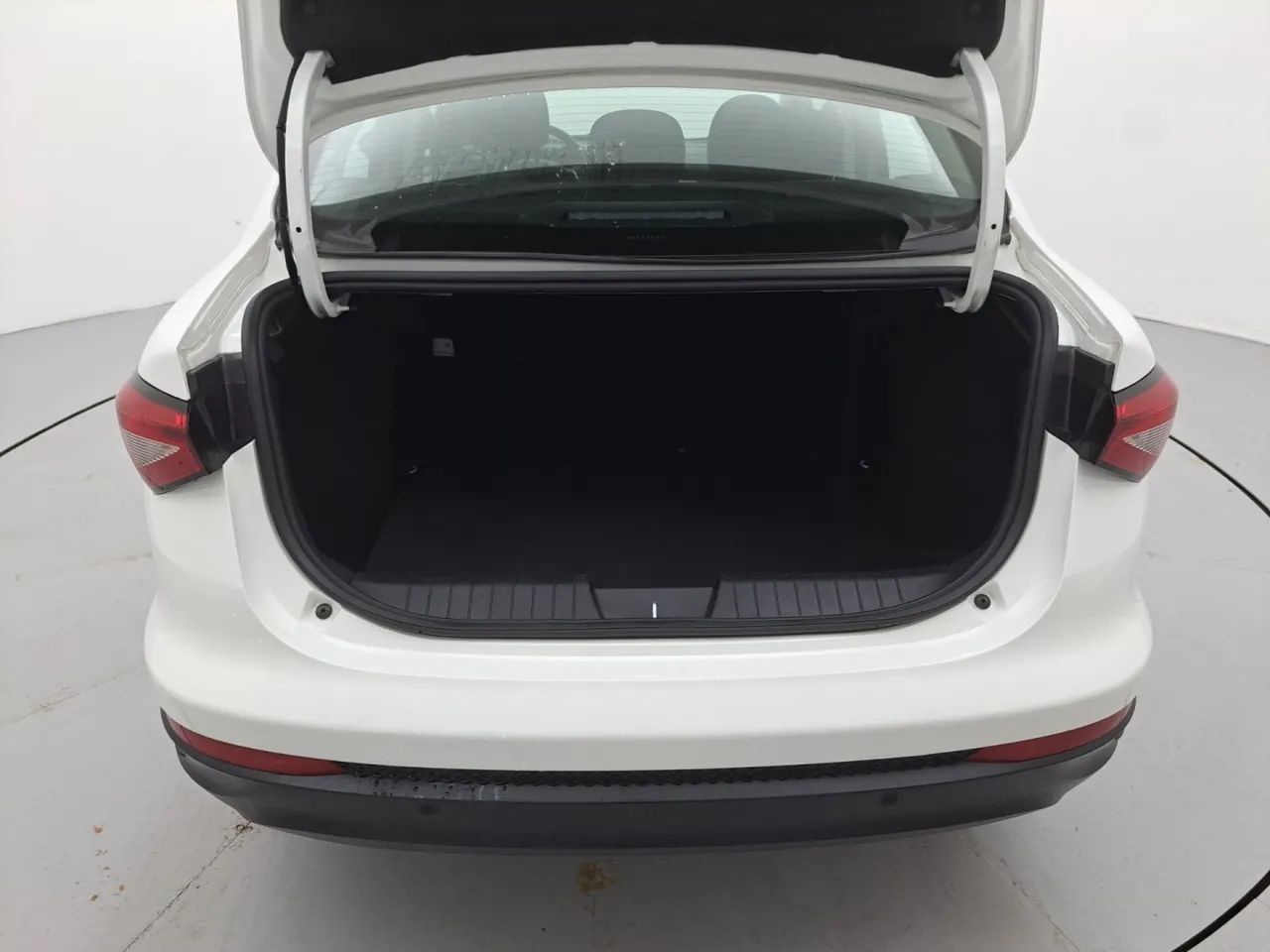 Fiat Cronos Drive 1.0 6V, foto 9 de 18