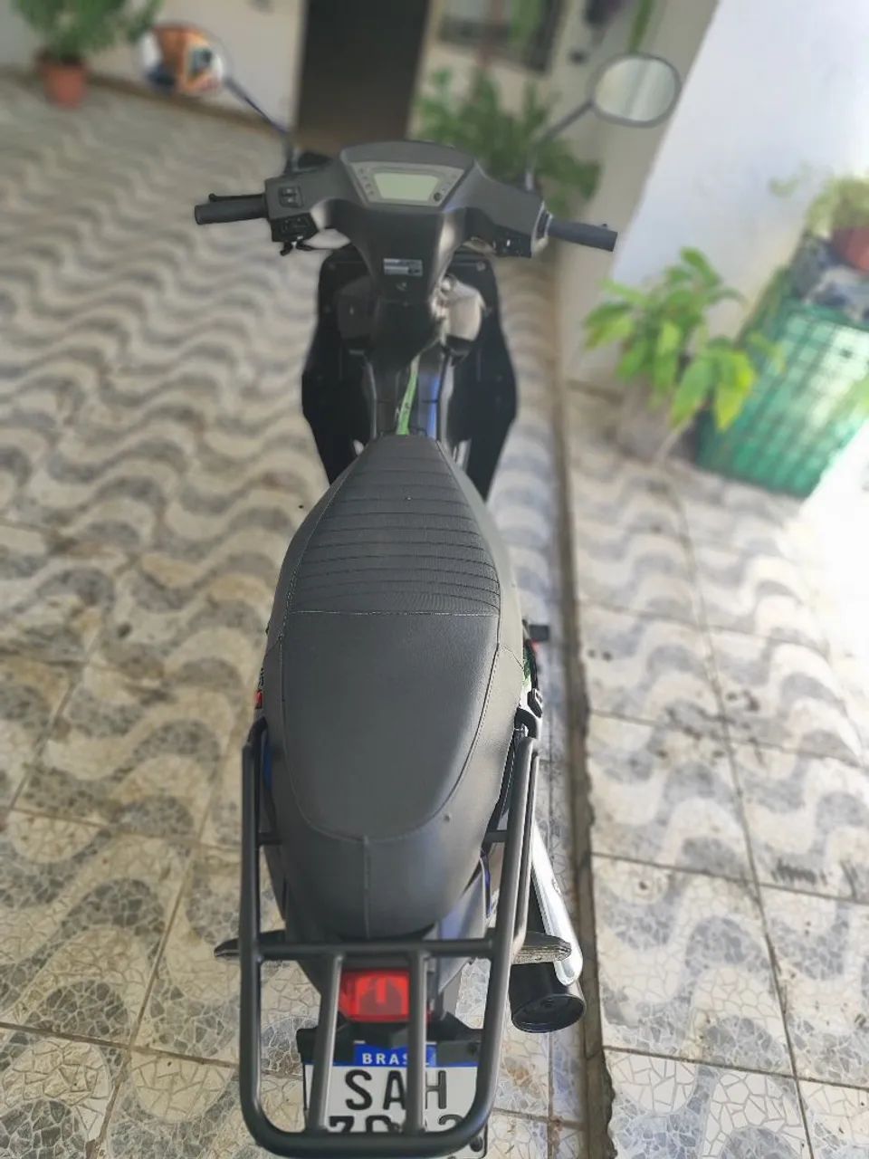 Moto Praticamente zero apenas 180 km - Foto 5
