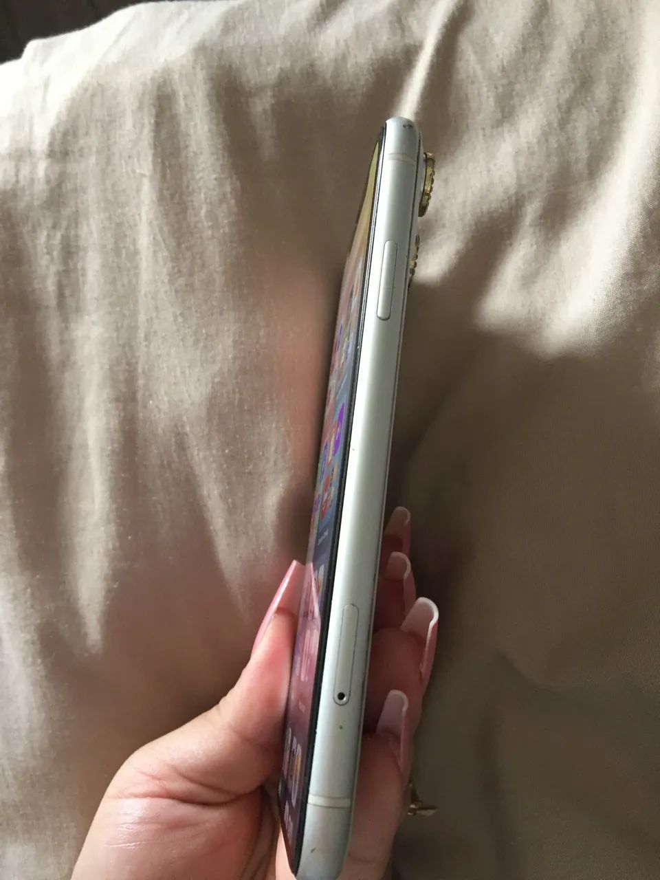 Vendo IPhone XR branco - Foto 4