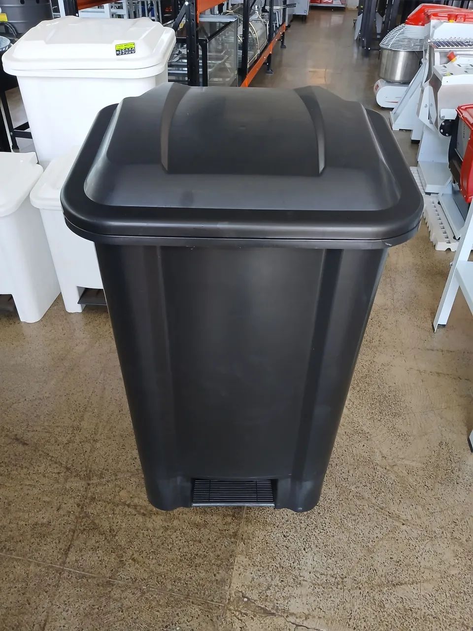 Lixeira Retangular C/ Pedal 100 Litros Resistente