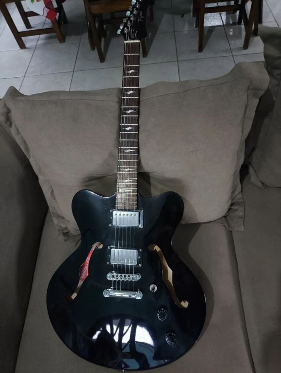 Guitarra Semiacústica Tagima Jazz n' Blues Seattle + Maestro Custom Bag