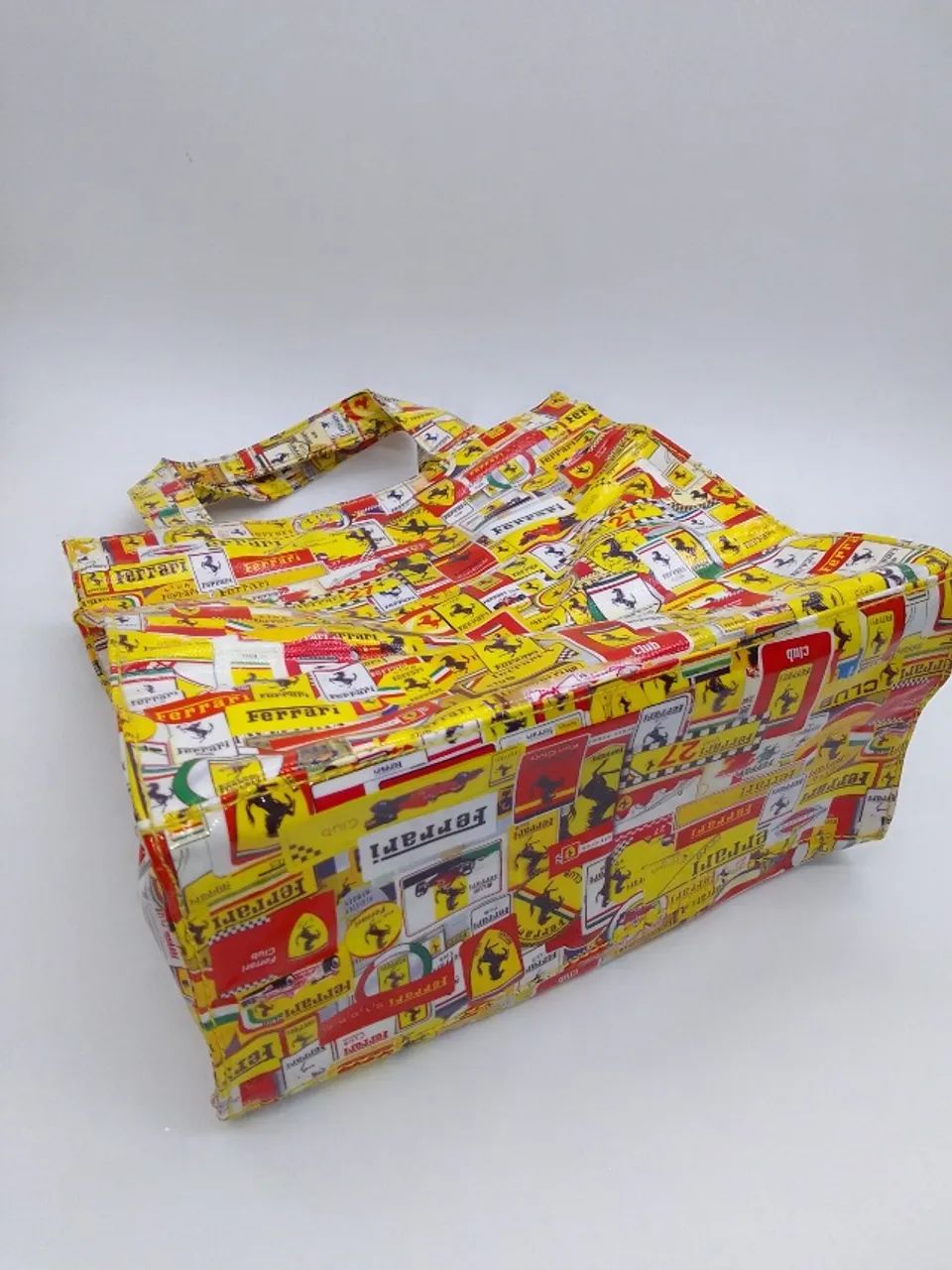 Sacola Lona Vinil Original Ferrari Promoção Anos 90 - 33 Cms  - Foto 5