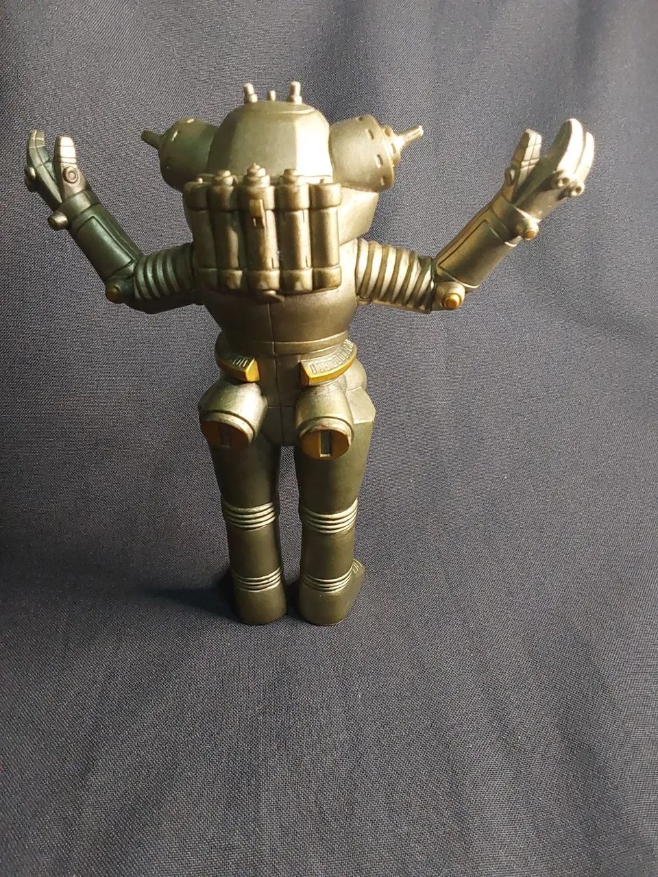 boneco montro king joe serie ultraseven - Foto 3