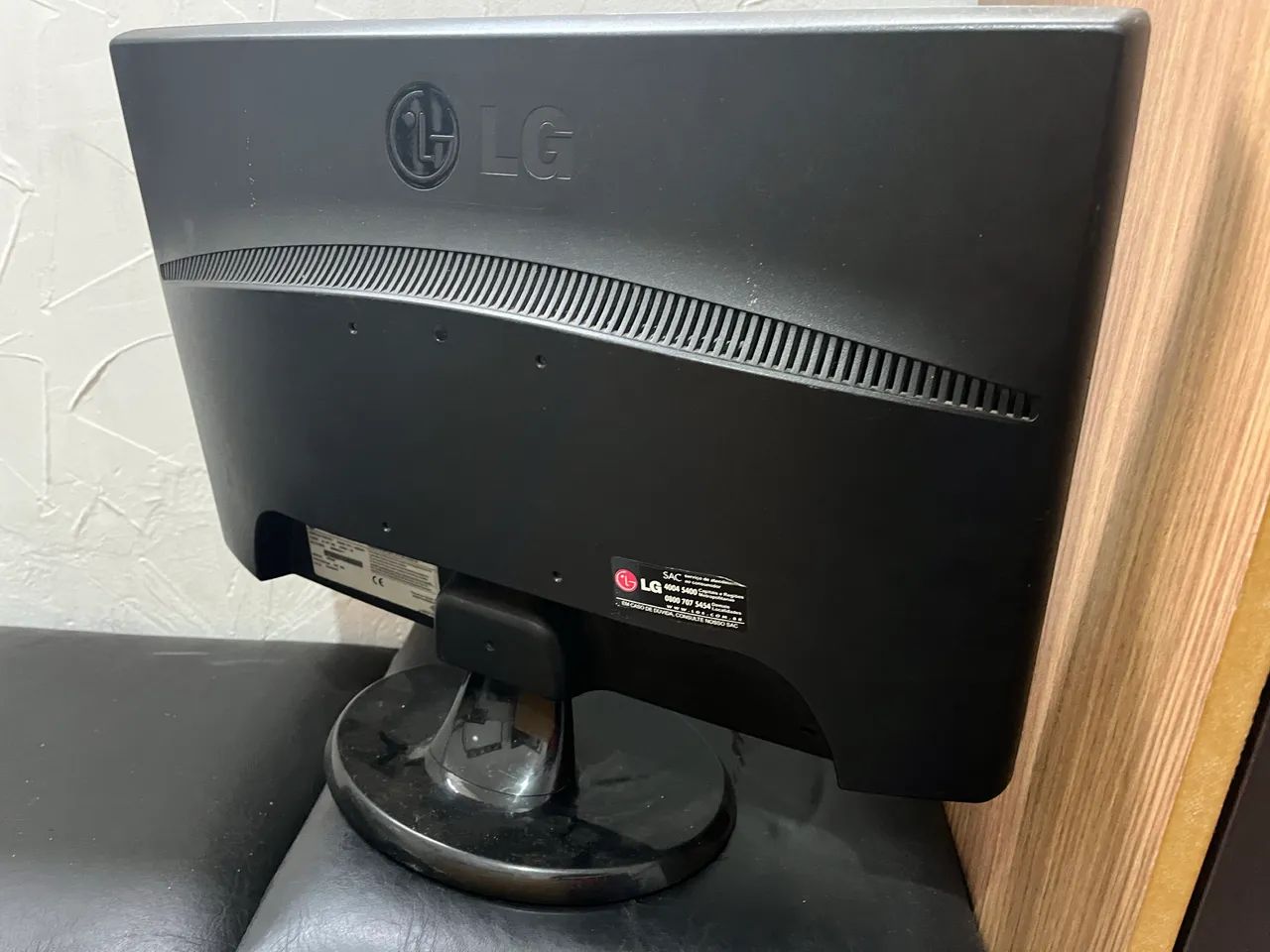 Monitor Lg flatron W2043s 20p Widescreen Base Fixa - Foto 3