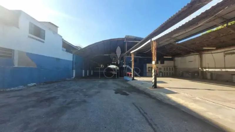 Galpão e prédios em ótima área da Vila Valqueire - Foto 5
