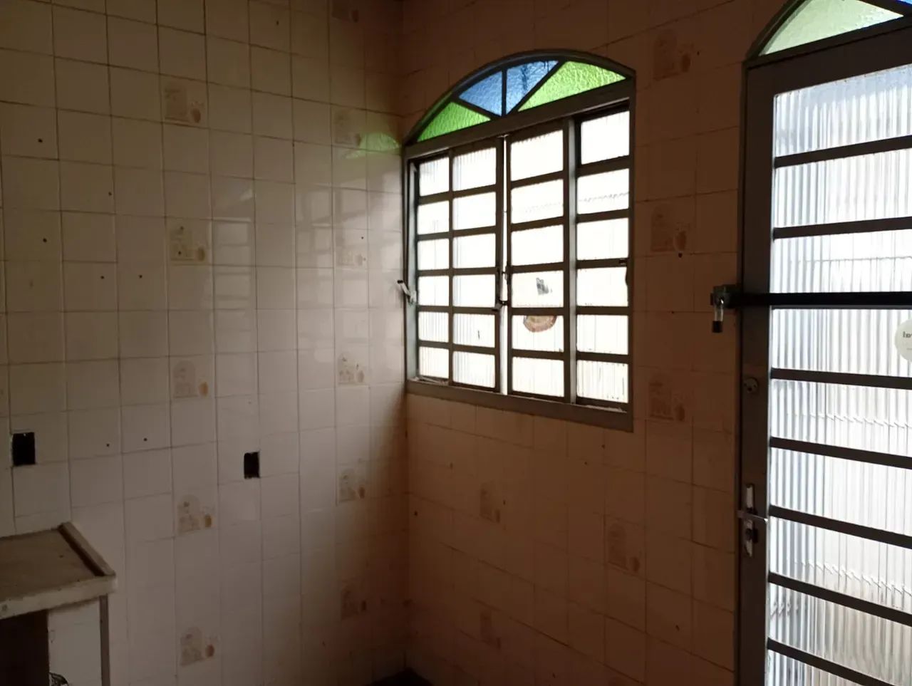 VENDE-SE PRÉDIO COMERCIAL DE 200M² - Foto 5
