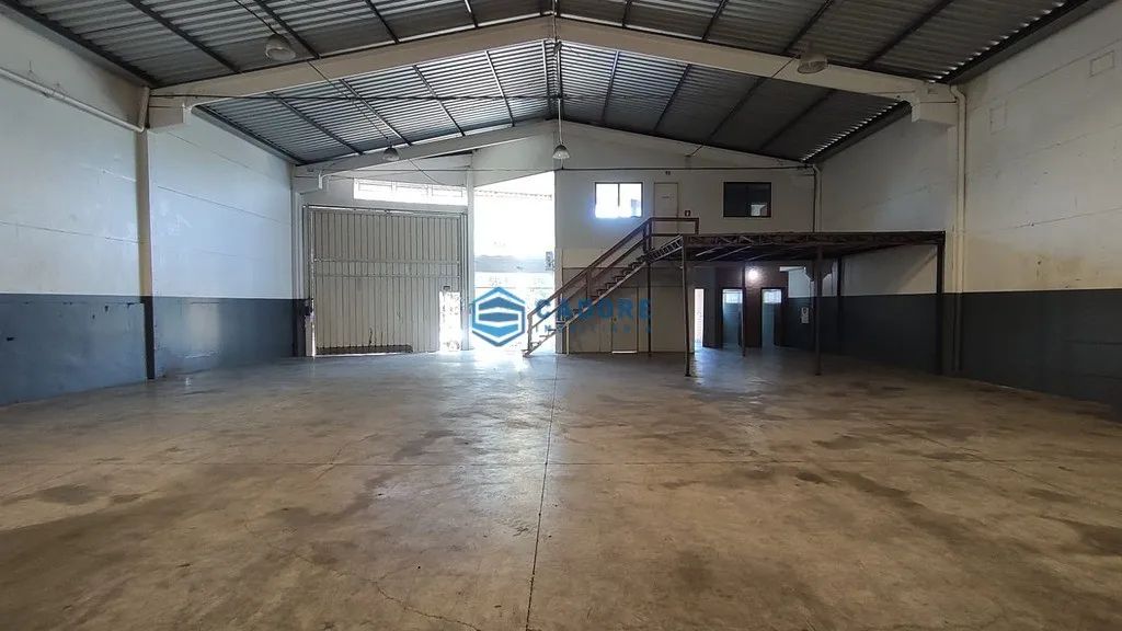 PAVILH ÃO 418m² NO ANA RECH - Foto 2