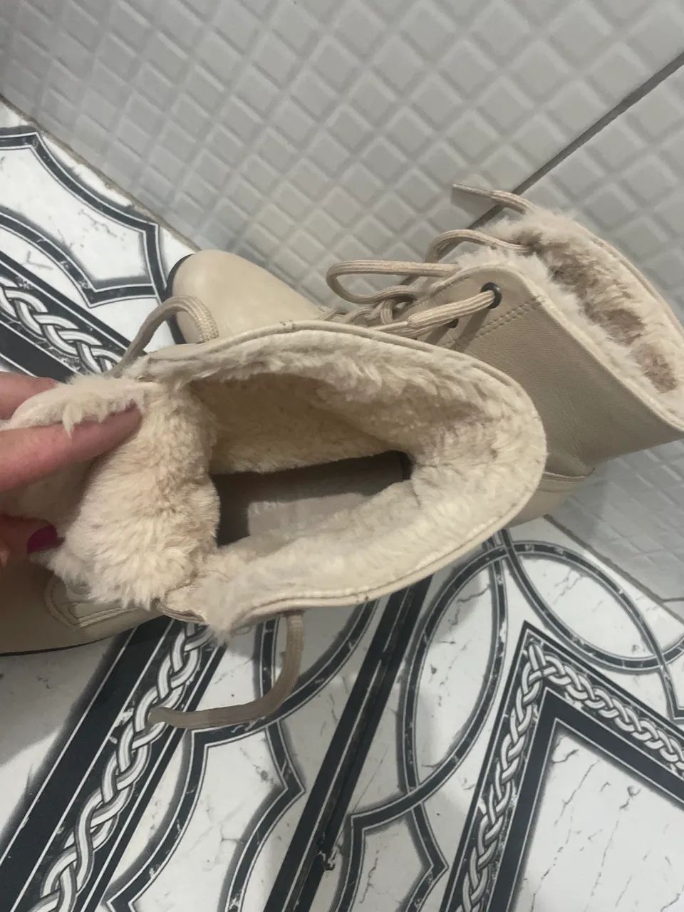 Kit Botas Semi novas Elegantes  - Foto 4