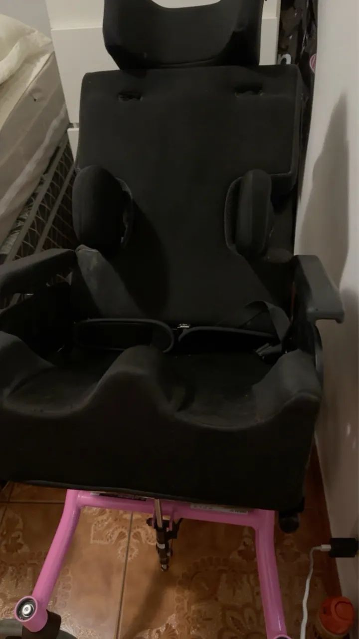 Cadeira de rodas infantil 