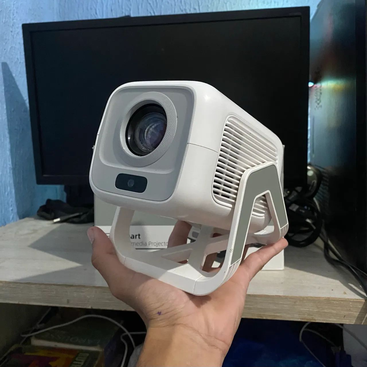 Projetor Smart Bettdow AC1066 - Foto 4