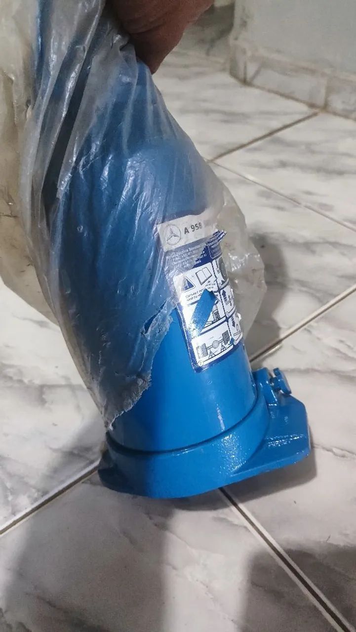 Vendo Macaco original sem uso! São três macacos novos sem uso.65562842263811124