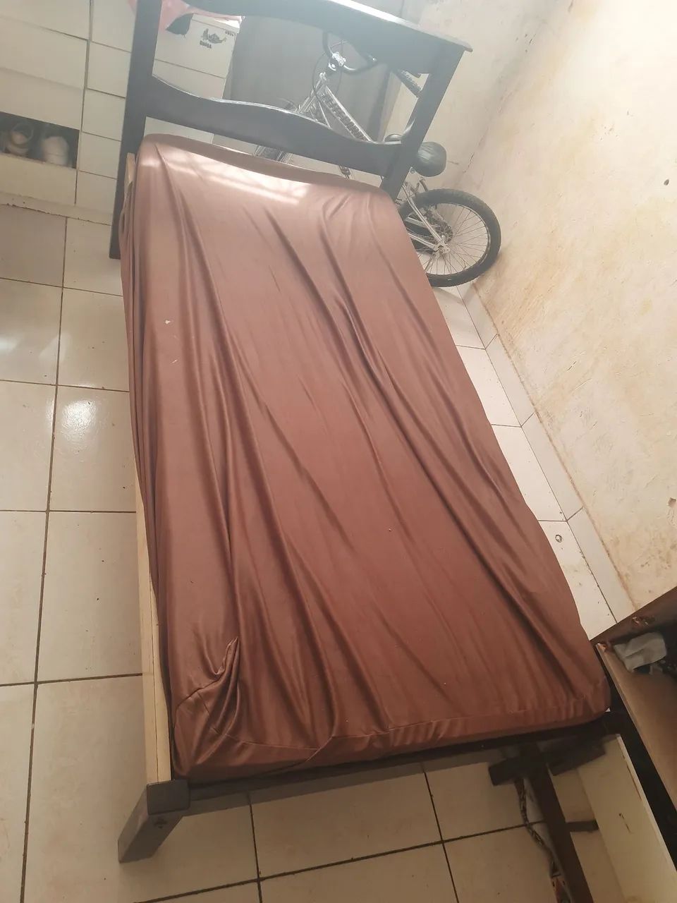 Vende ser cama de solteiro 