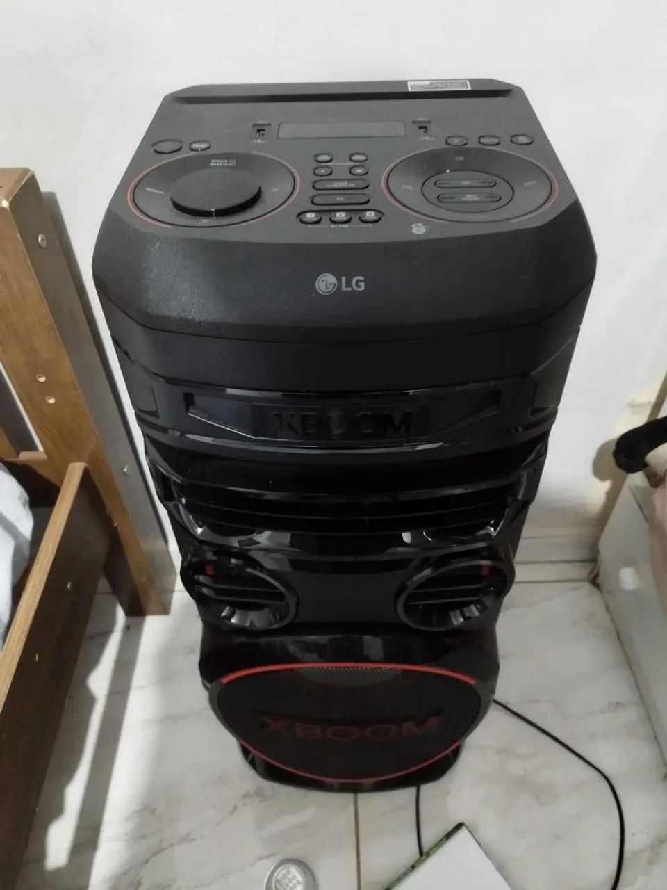 Vendo ou troco caixa LG XBOOM 