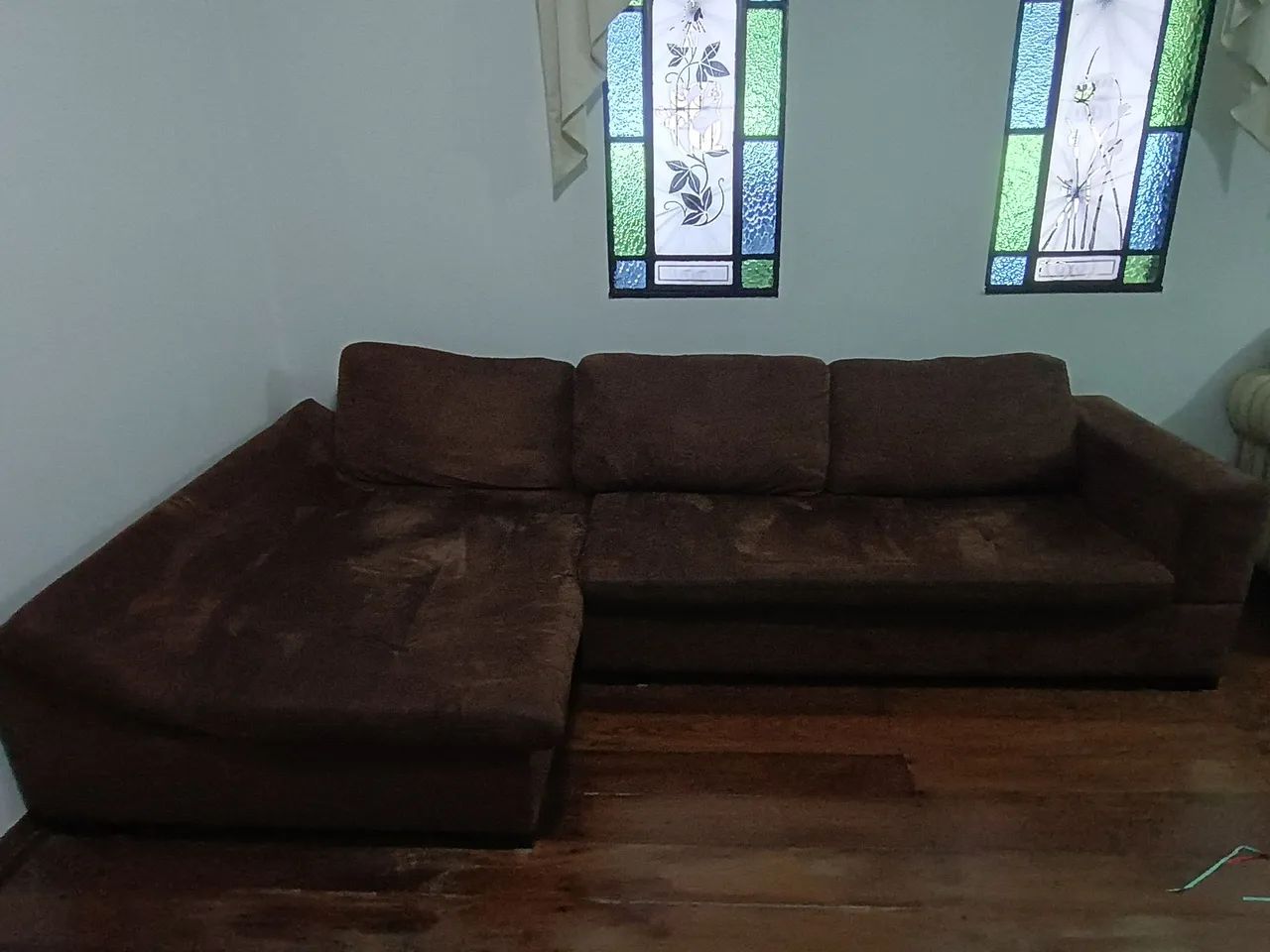 Vendo sofá 3 lugares com chaise - Foto 3