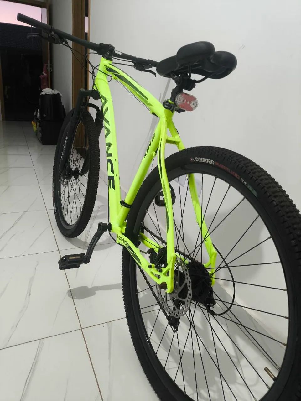 Vendo bicicleta avance aro 29  - Foto 5