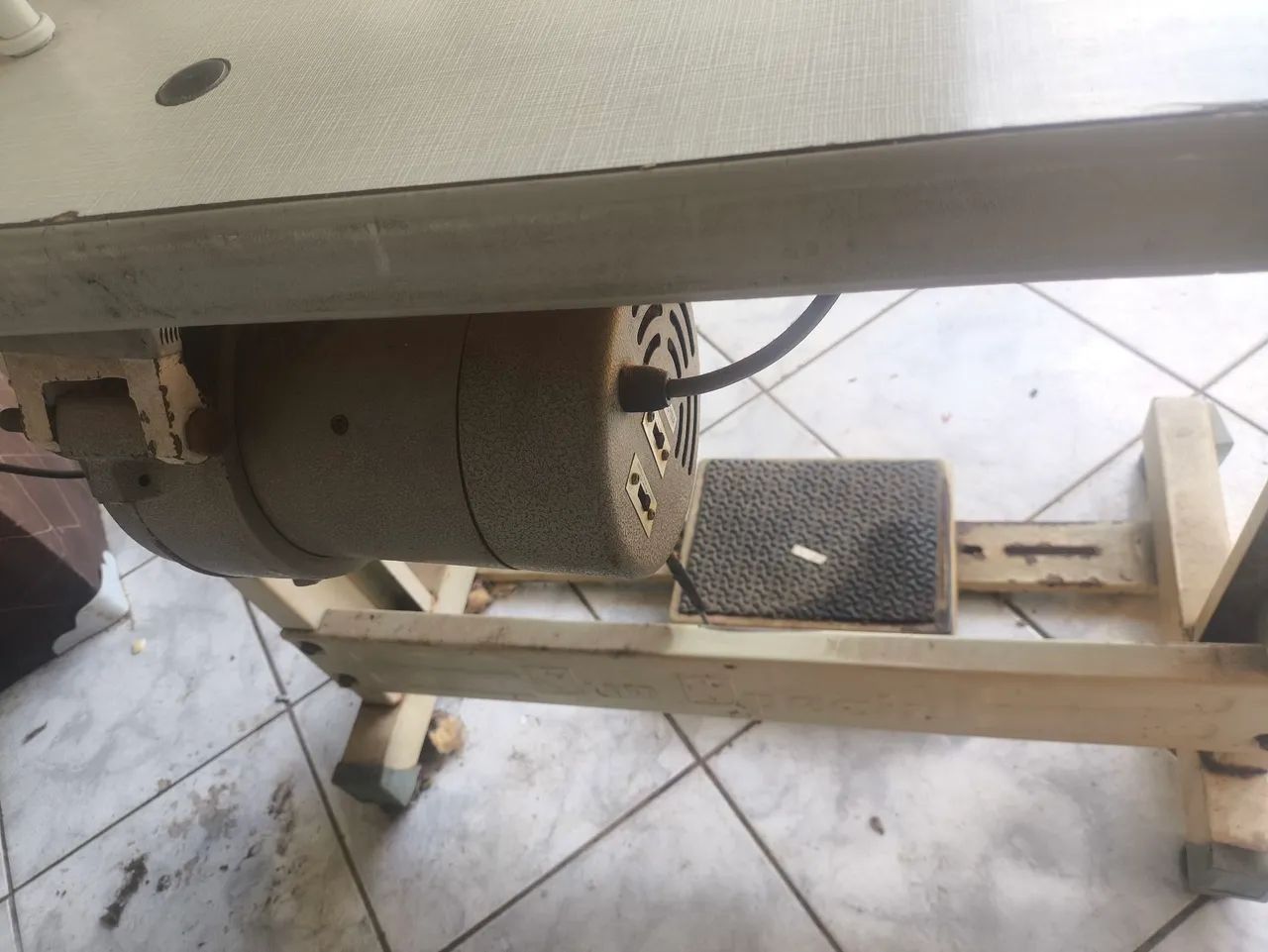 Máquina reta  - Foto 4