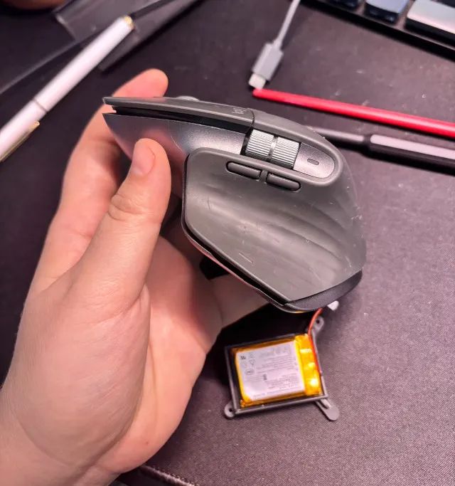 Mouse MX Master 3 - Peças  - Foto 3