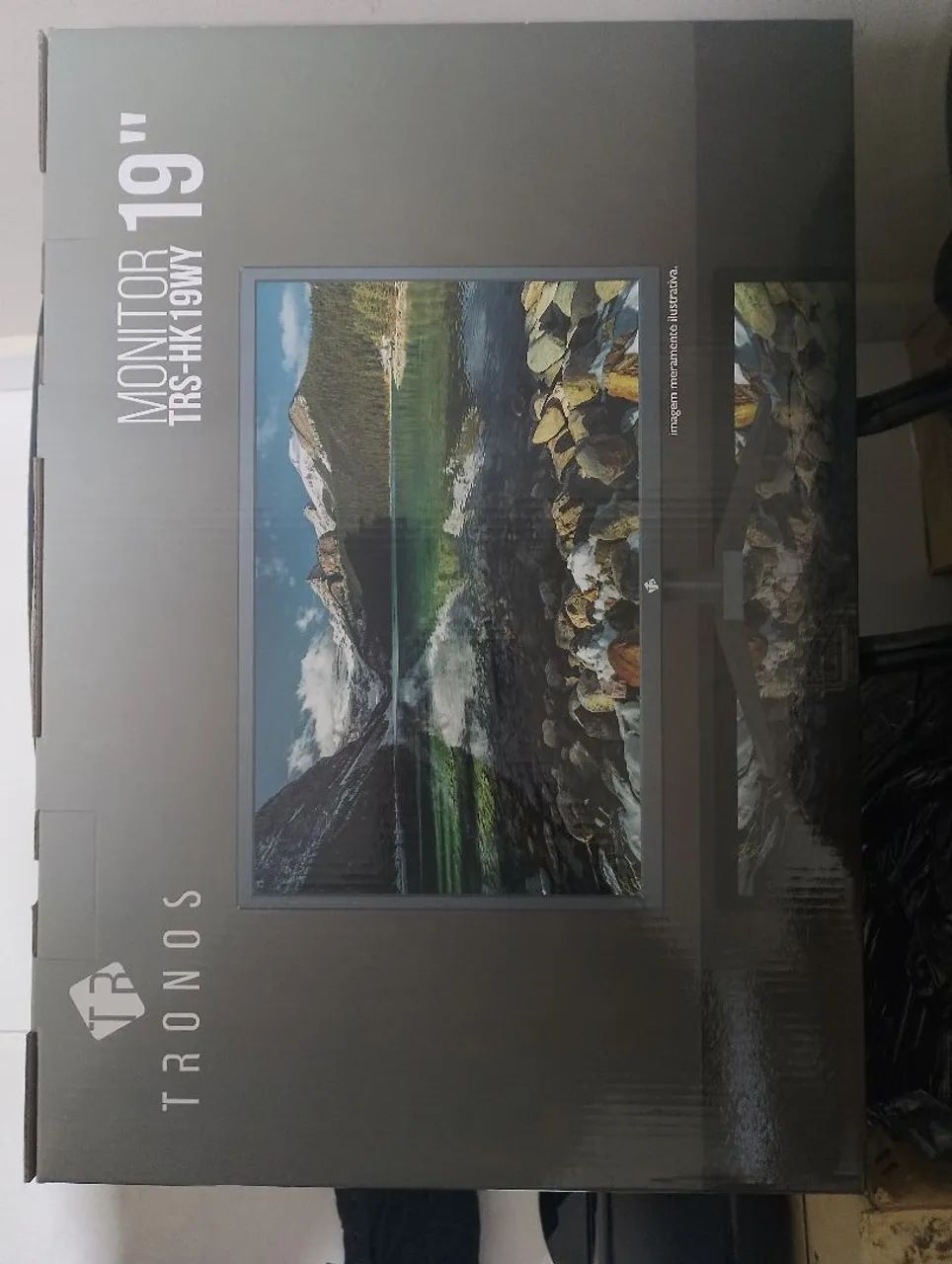 Monitor 19" Tronos com HDMI