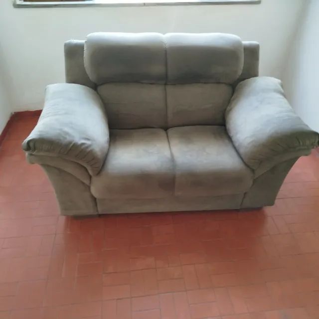Vendo dois sofás (de 2 e 3 lugares)! - Foto 2