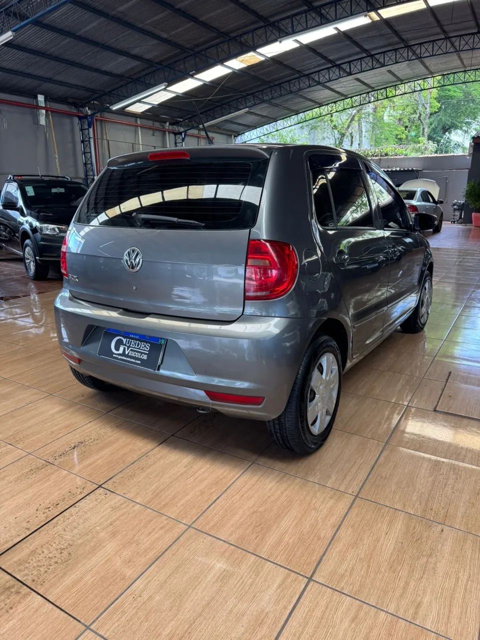 Volkswagen Fox 1.0 MI Total Flex 8V 5P 2011 - Foto 3