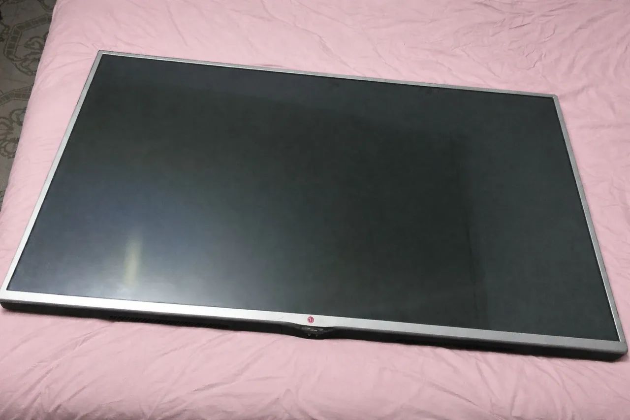 TV LG 42' - NÃO É SMART