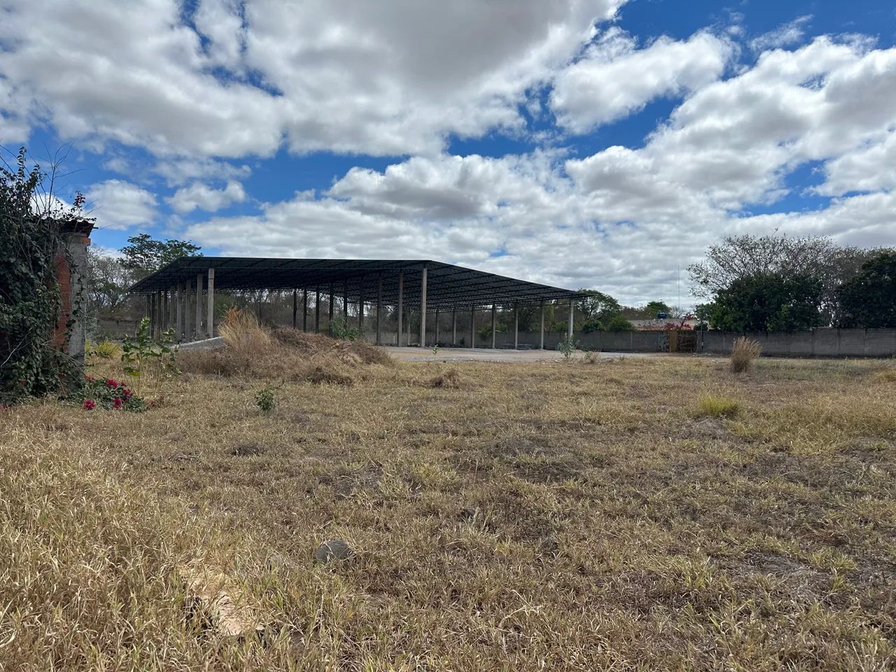 Alugo Galpão Comercial 