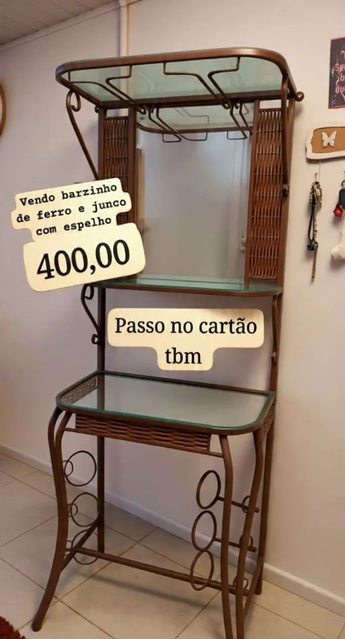 Barzinho de ferro e junco com espelho