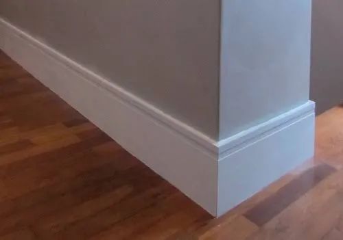 Instalação Rodapés e pisios vinilicos - Foto 4